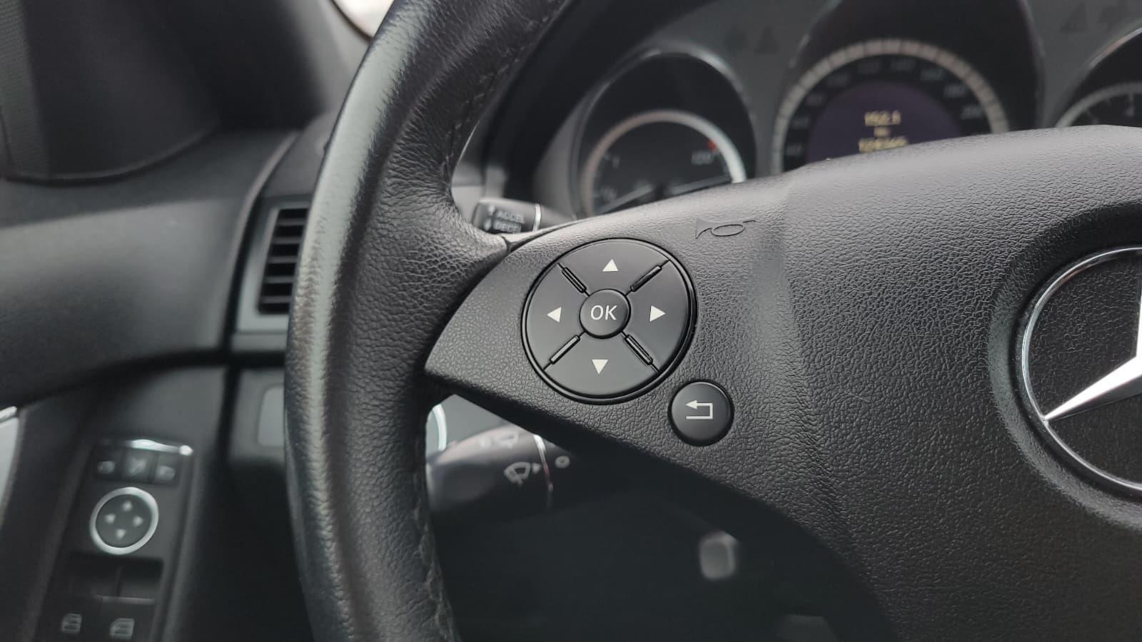 Mercedes-benz C-Class 2009 - Image 13