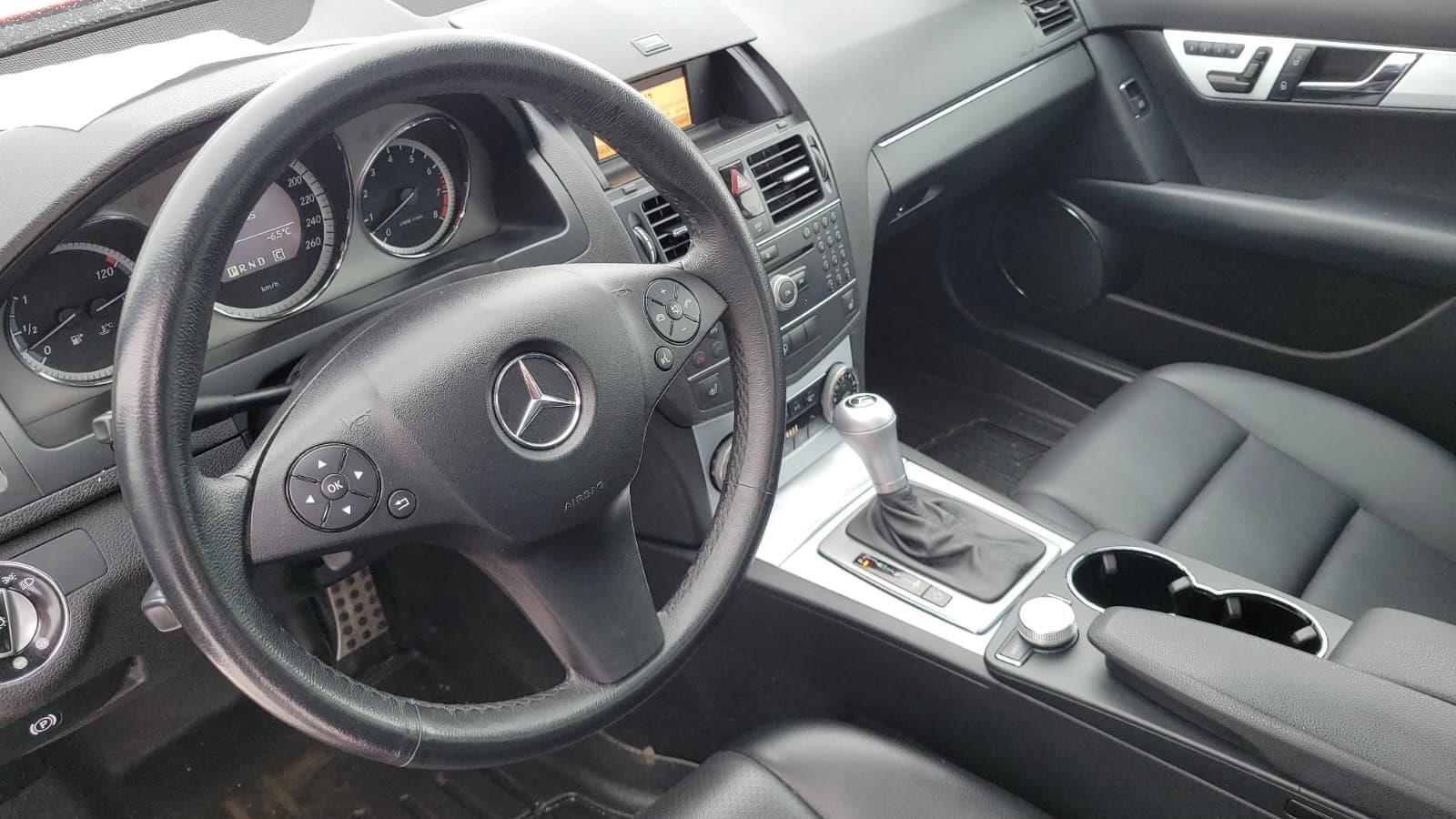 Mercedes-benz C-Class 2009 - Image 8