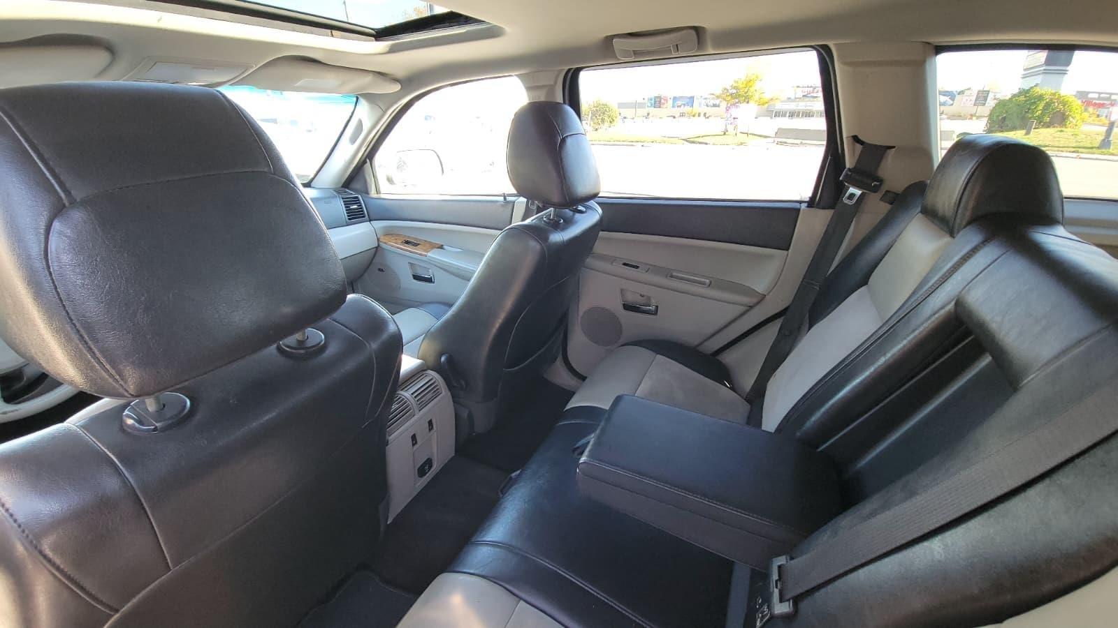 Jeep Grand Cherokee 2010 - Image 8