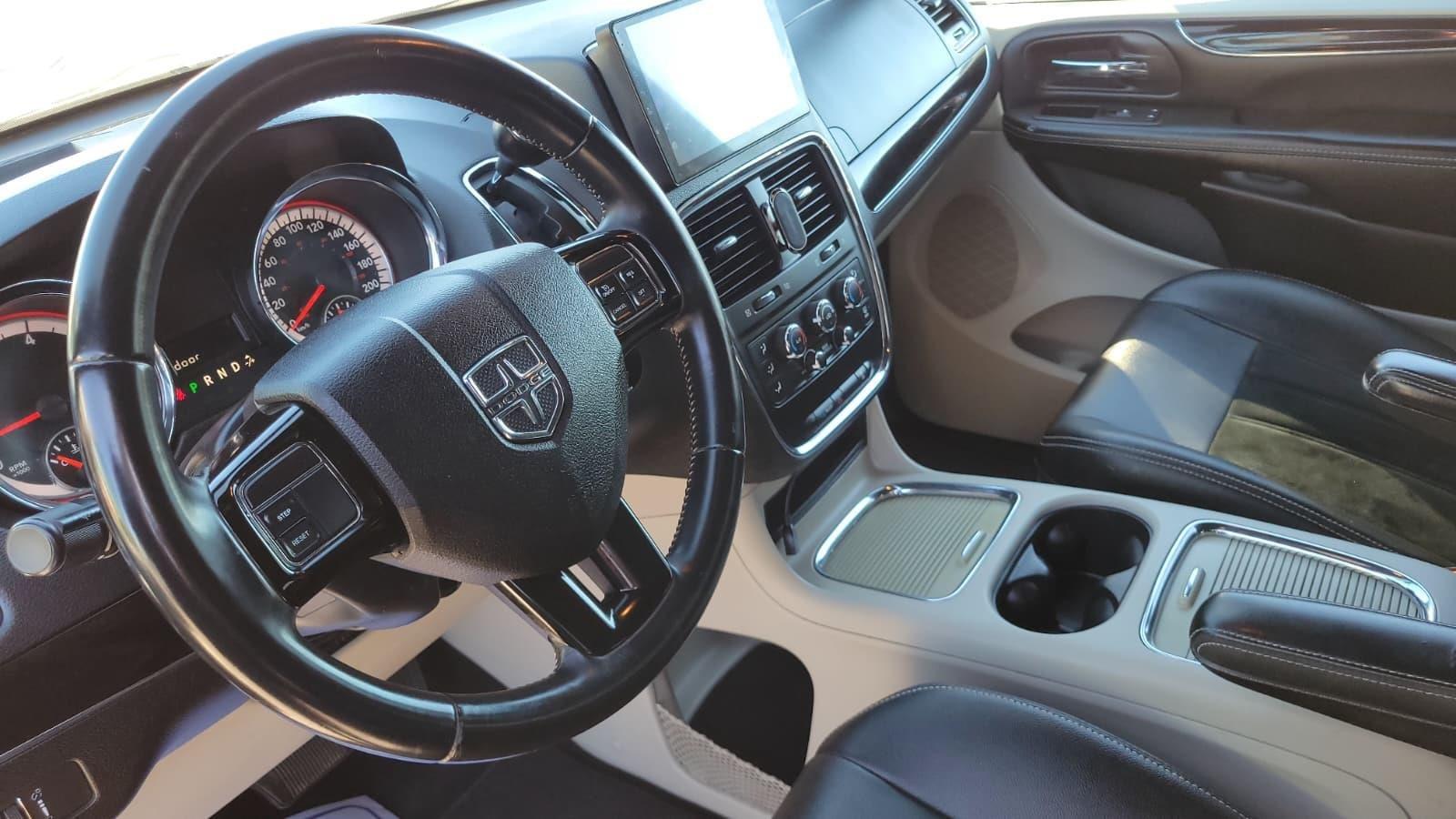 Dodge Grand Caravan 2016 - Image 9