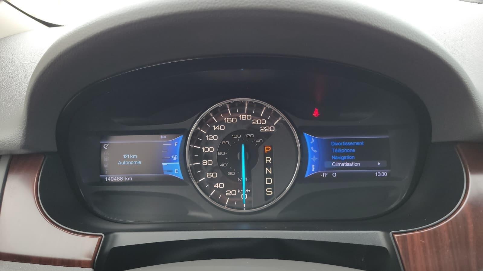 Ford EDGE 2013 - Image 13