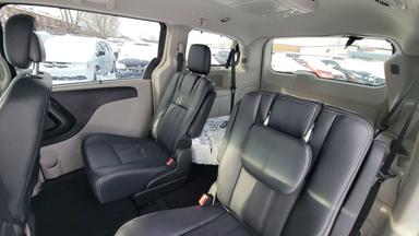 Chrysler Town - Country 2016 - Thumbnail 7