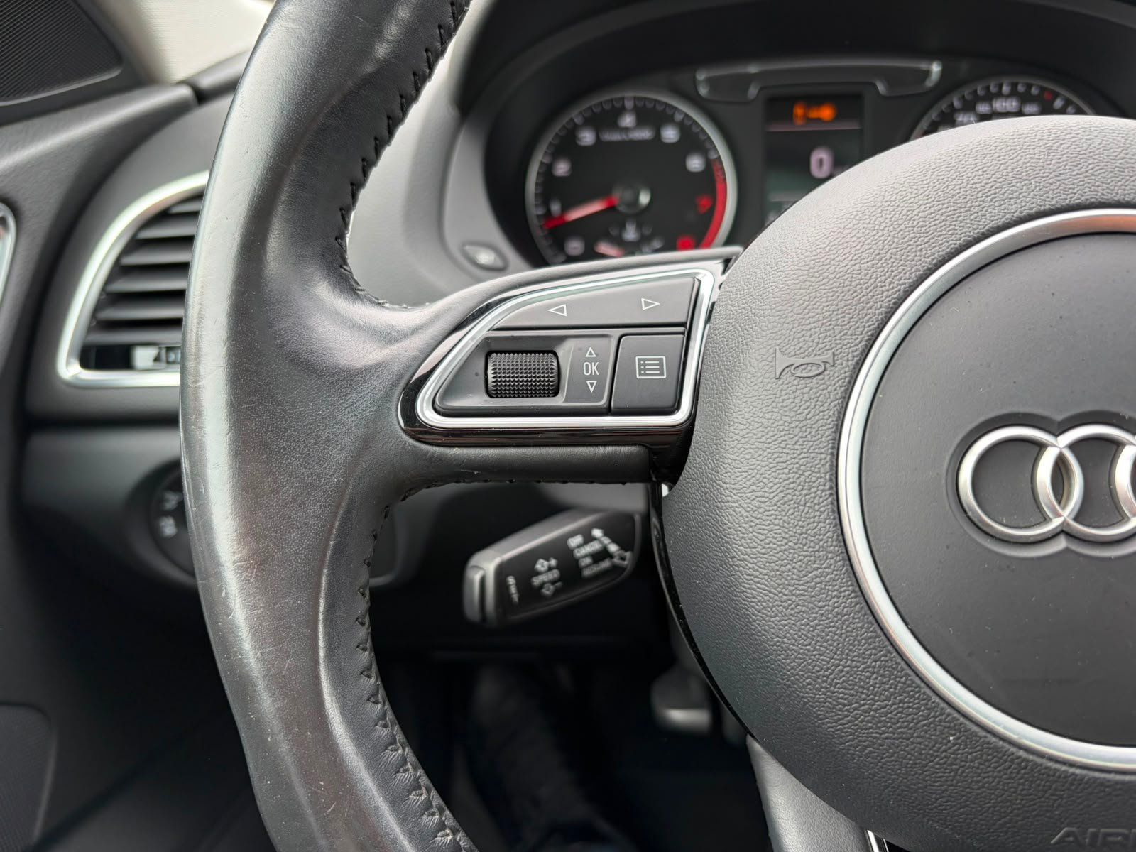 Audi Q3 2016 - Image 11