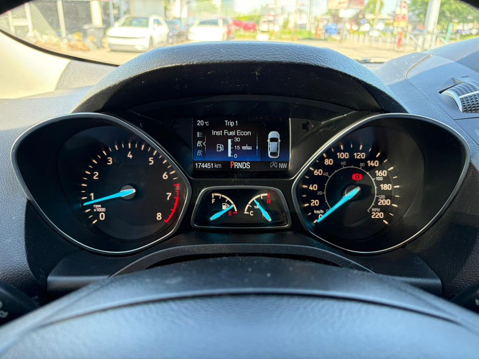 Ford Escape 2017 - Image 12