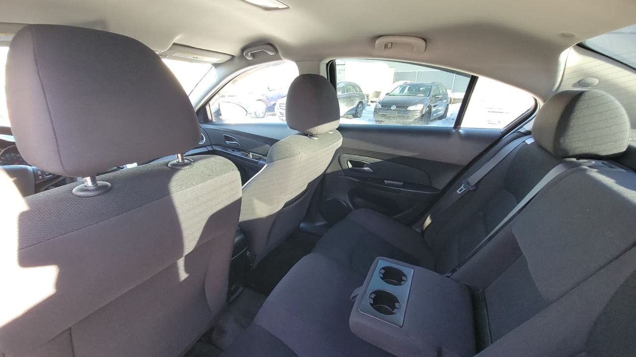 Chevrolet Cruze Limited 2016 - Image 9