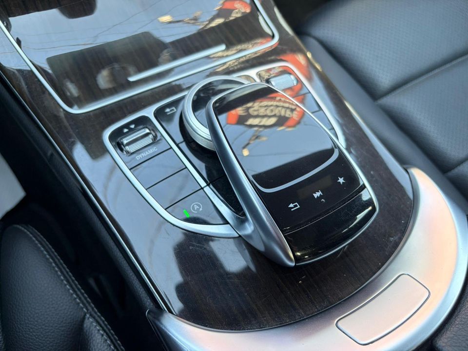 Mercedes-Benz C 300 2018 - Image 13
