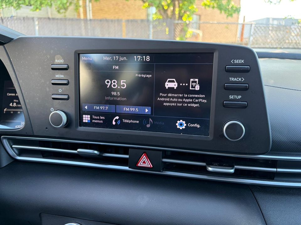 Hyundai Elantra 2022 - Image 14