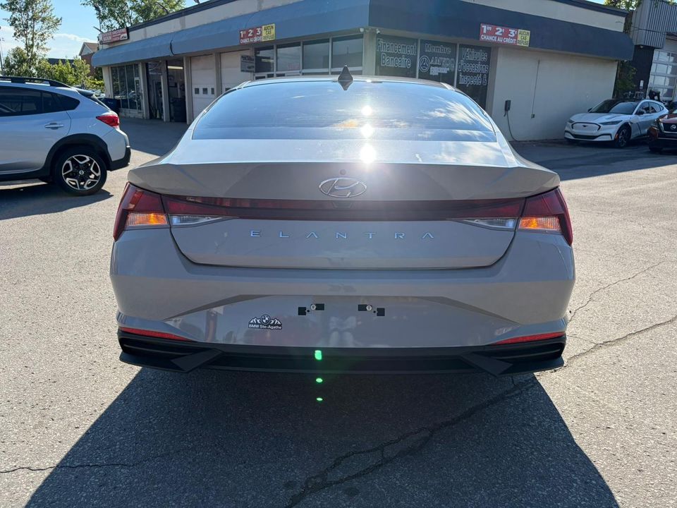 Hyundai Elantra 2022 - Image 5