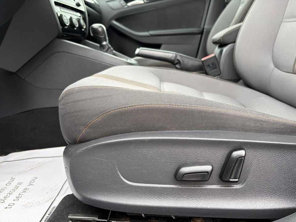 Volkswagen Jetta 2017 - Image 9