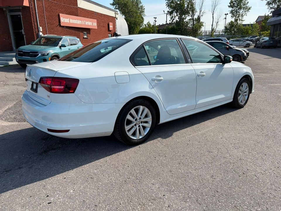 Volkswagen Jetta 2017 - Image 4
