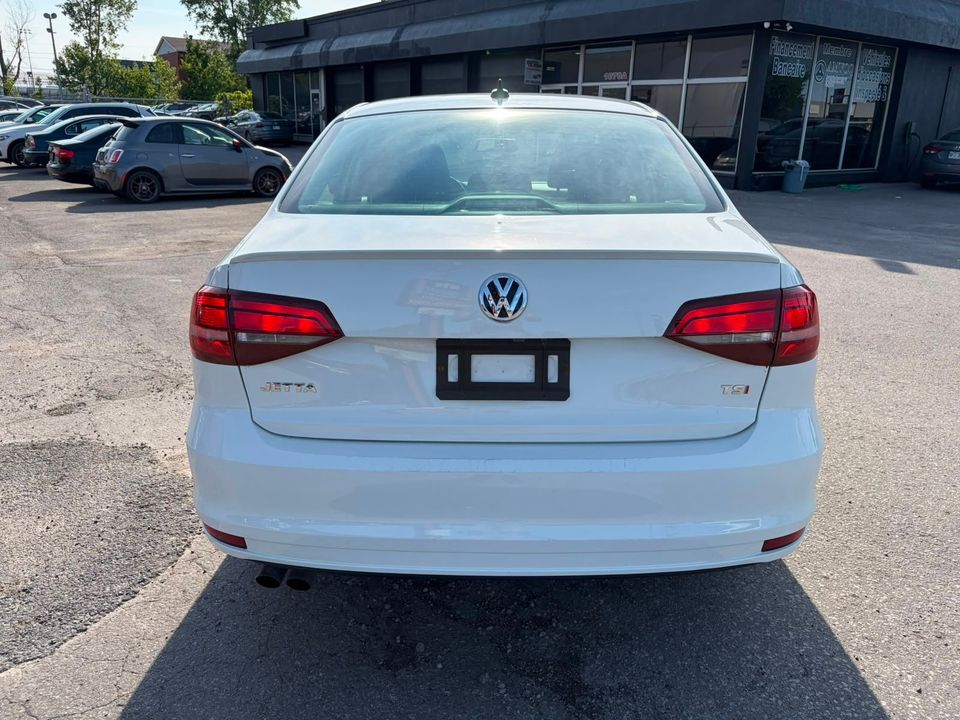 Volkswagen Jetta 2017 - Image 5
